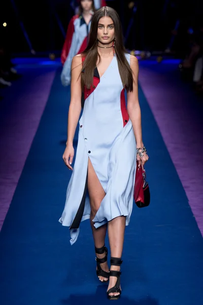 Look 35